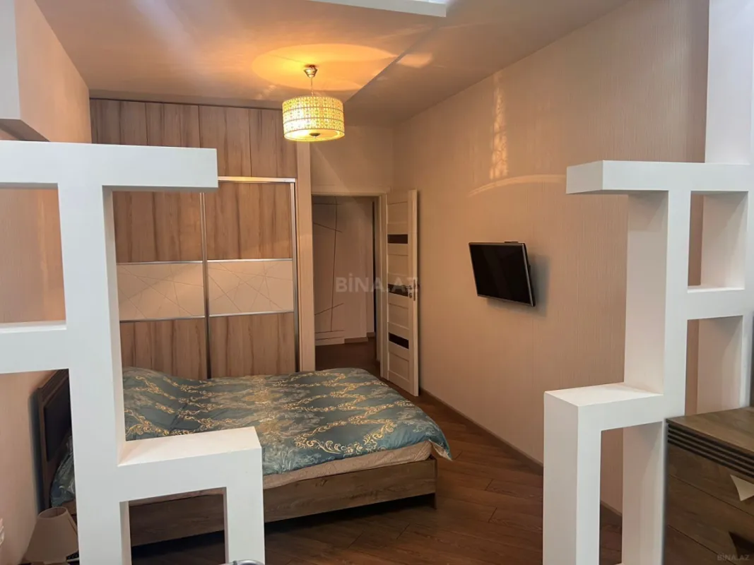 Kirayə verilir 2 otaqlı mənzil 75 m²