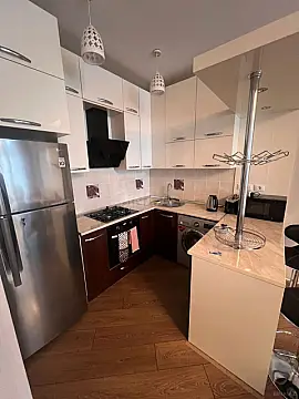 Kirayə verilir 2 otaqlı mənzil 75 m²