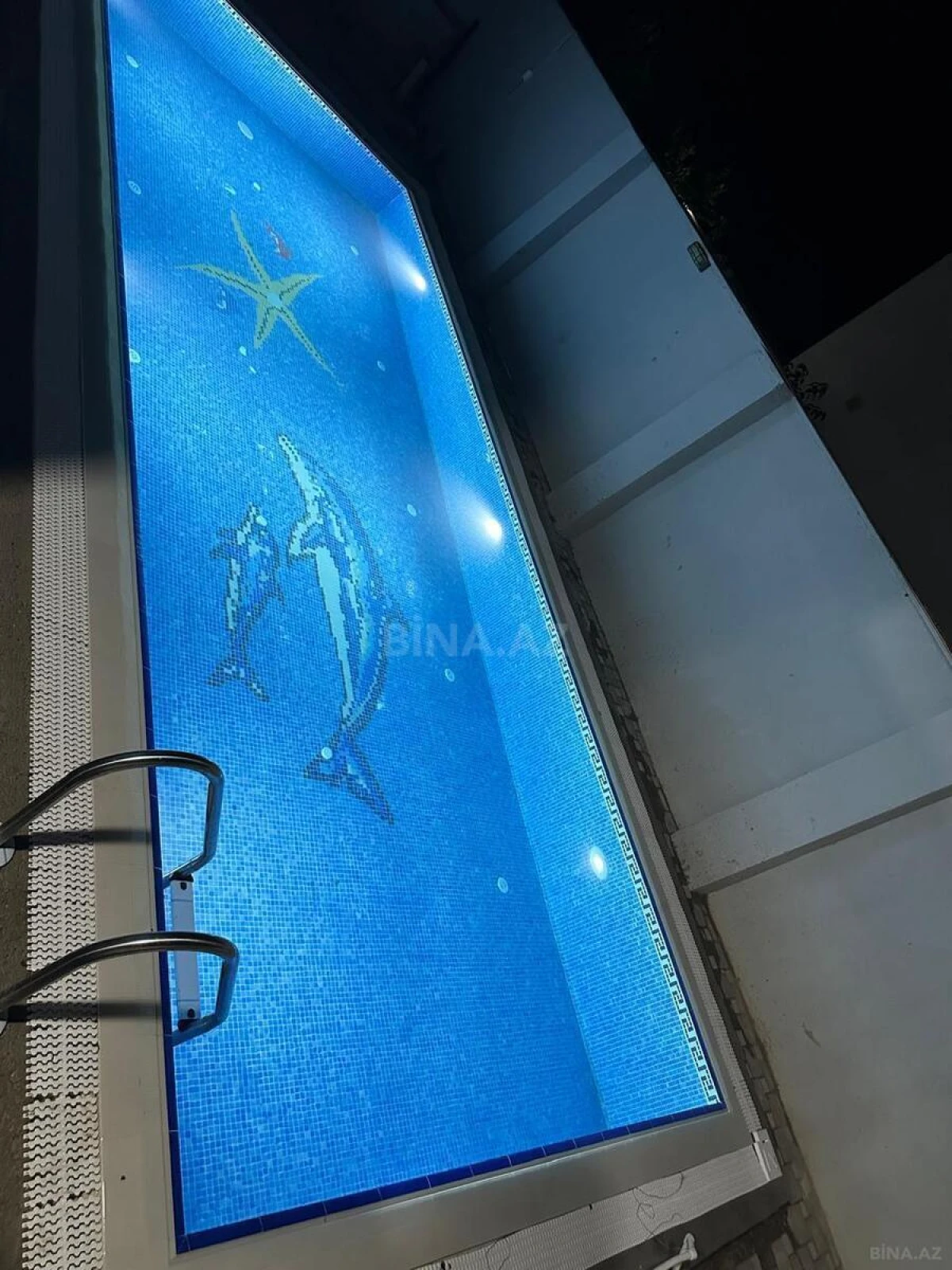 Satılır 4 otaqlı həyət evi 200 m²