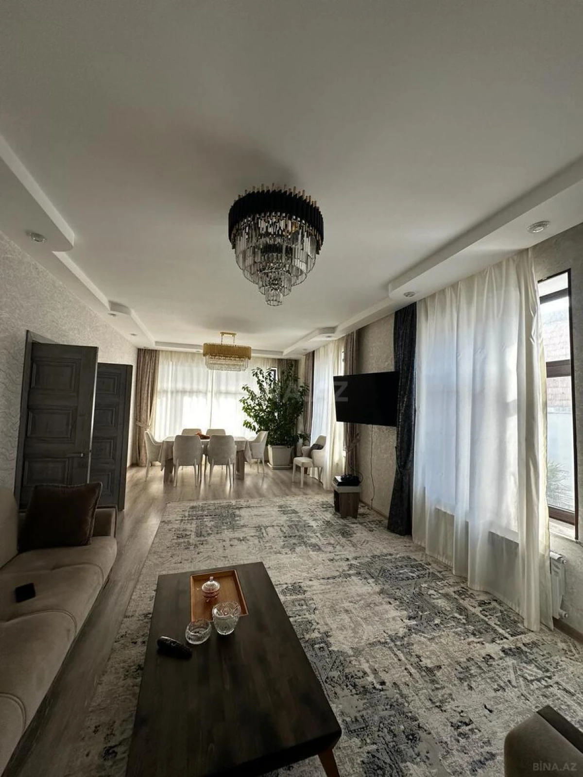 Satılır 4 otaqlı həyət evi 200 m²