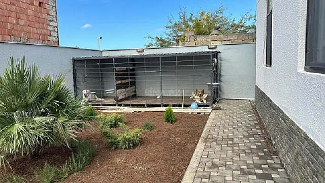 Satılır 4 otaqlı həyət evi 200 m²