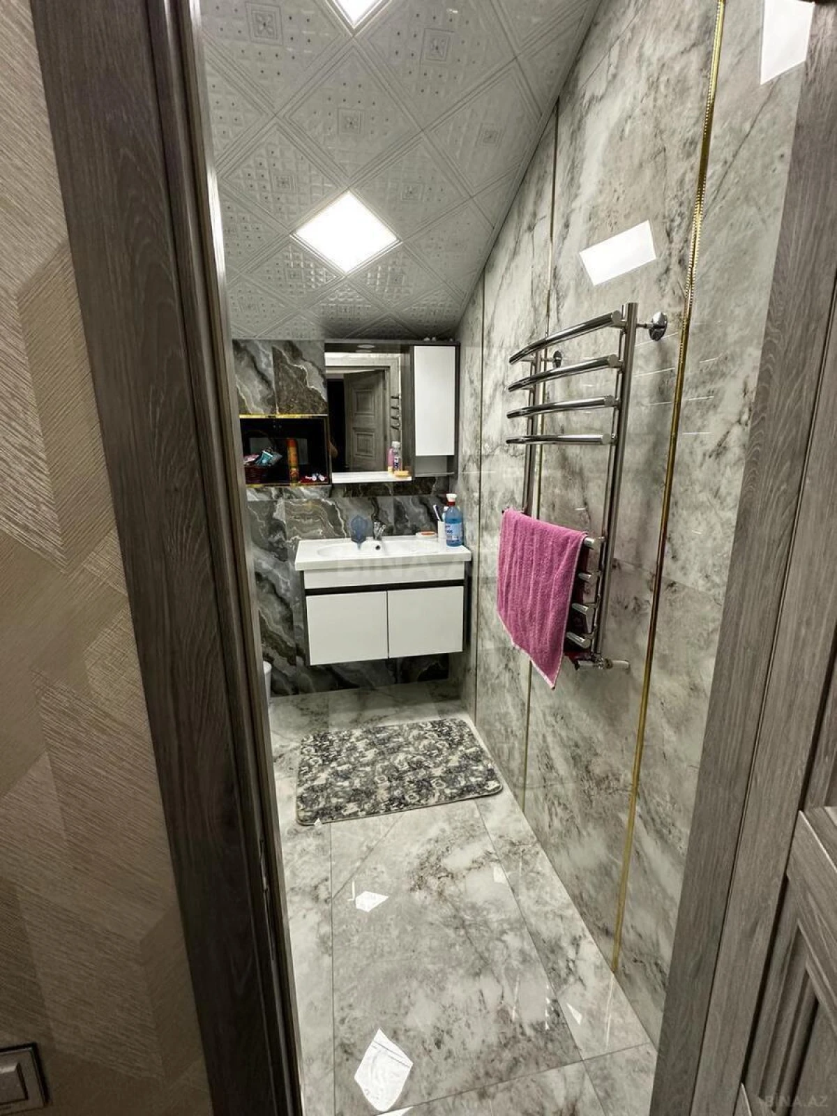 Satılır 4 otaqlı həyət evi 200 m²