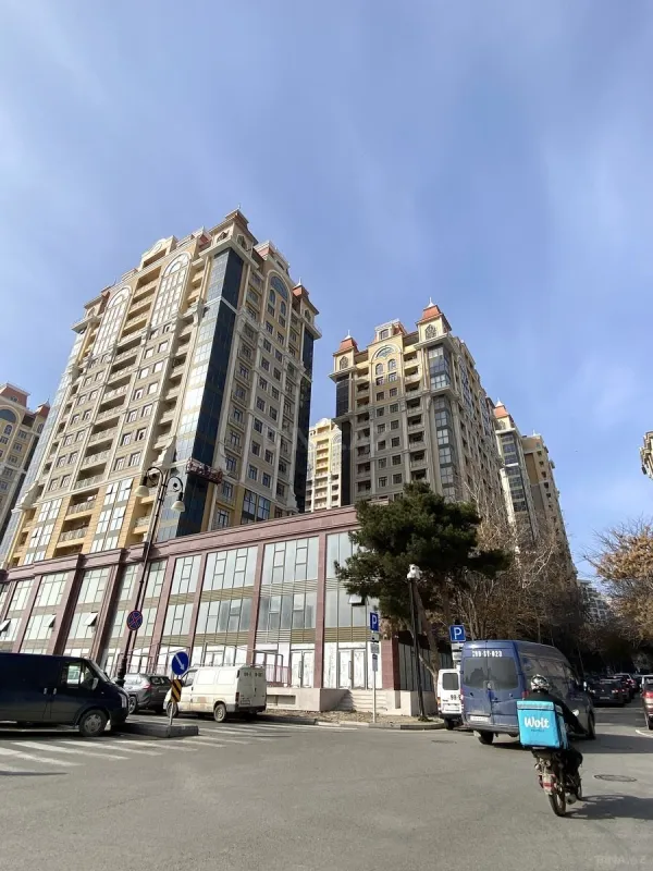 Satılır 2 otaqlı mənzil 68 m²