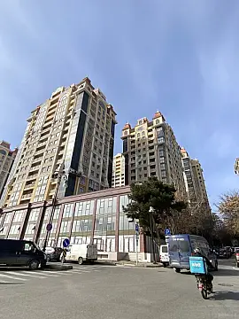 Satılır 2 otaqlı mənzil 68 m²