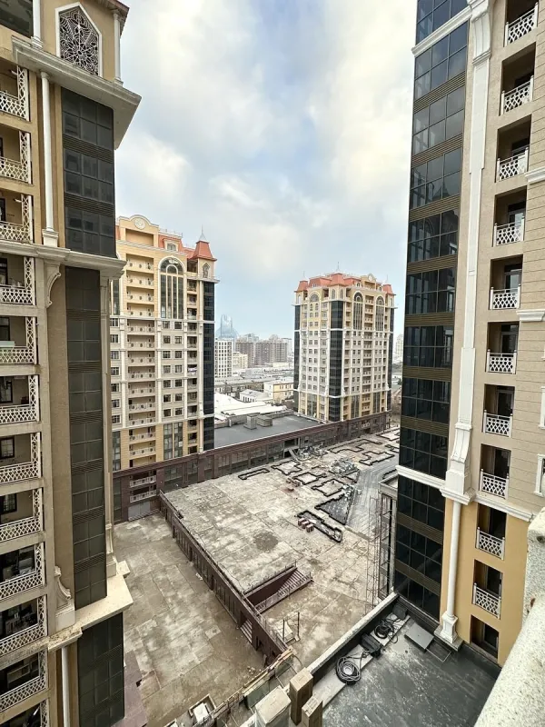 Satılır 2 otaqlı mənzil 68 m²