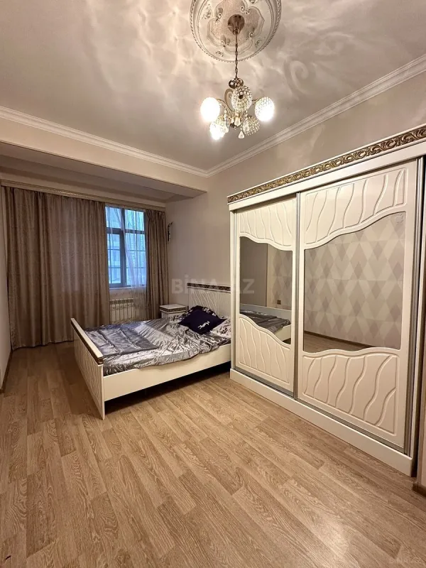 Satılır 2 otaqlı mənzil 68 m²