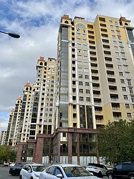 Satılır 2 otaqlı mənzil 68 m²