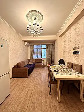 Satılır 2 otaqlı mənzil 68 m²