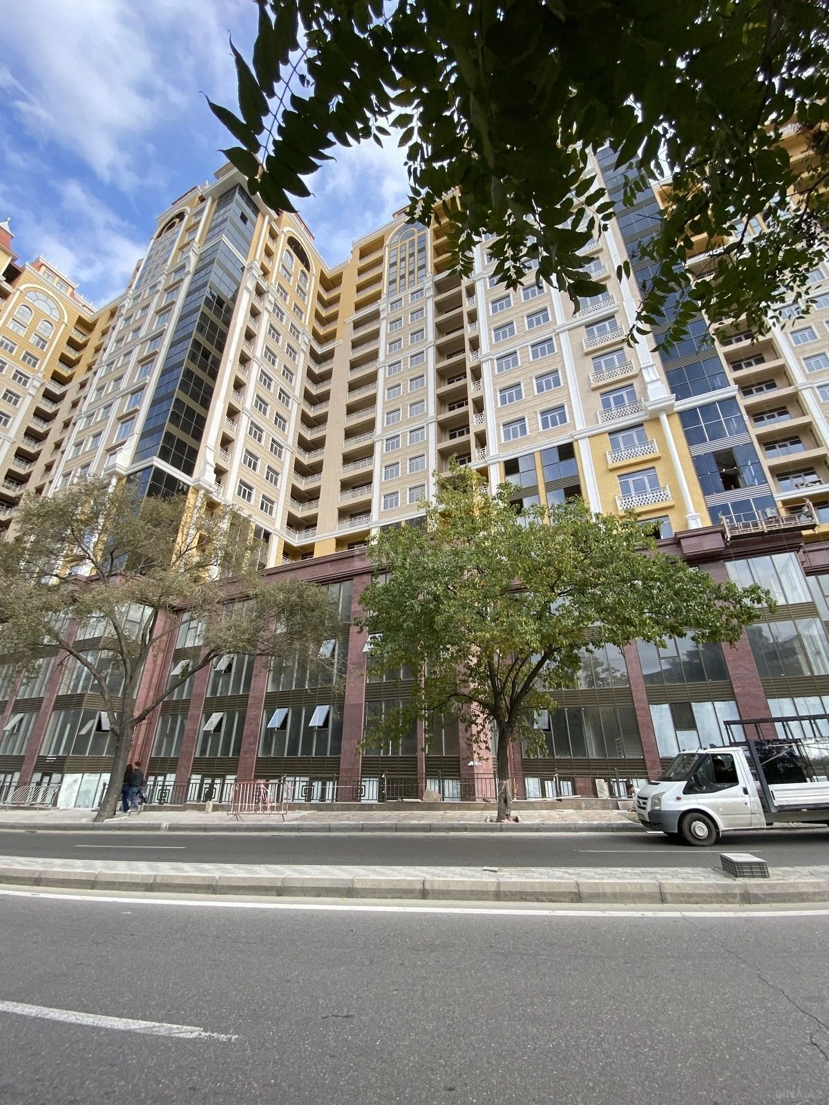 Satılır 2 otaqlı mənzil 68 m²