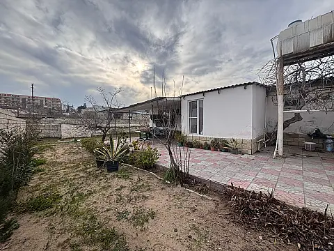 Satılır 4 otaqlı həyət evi 120 m²