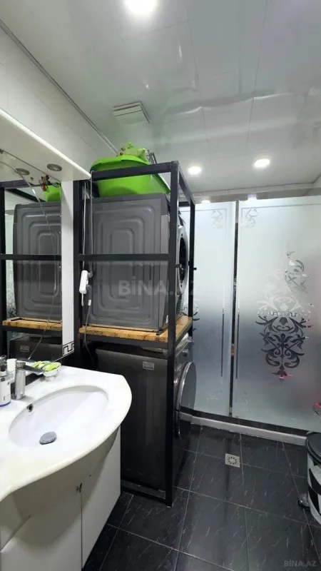 Satılır 5 otaqlı mənzil 200 m²