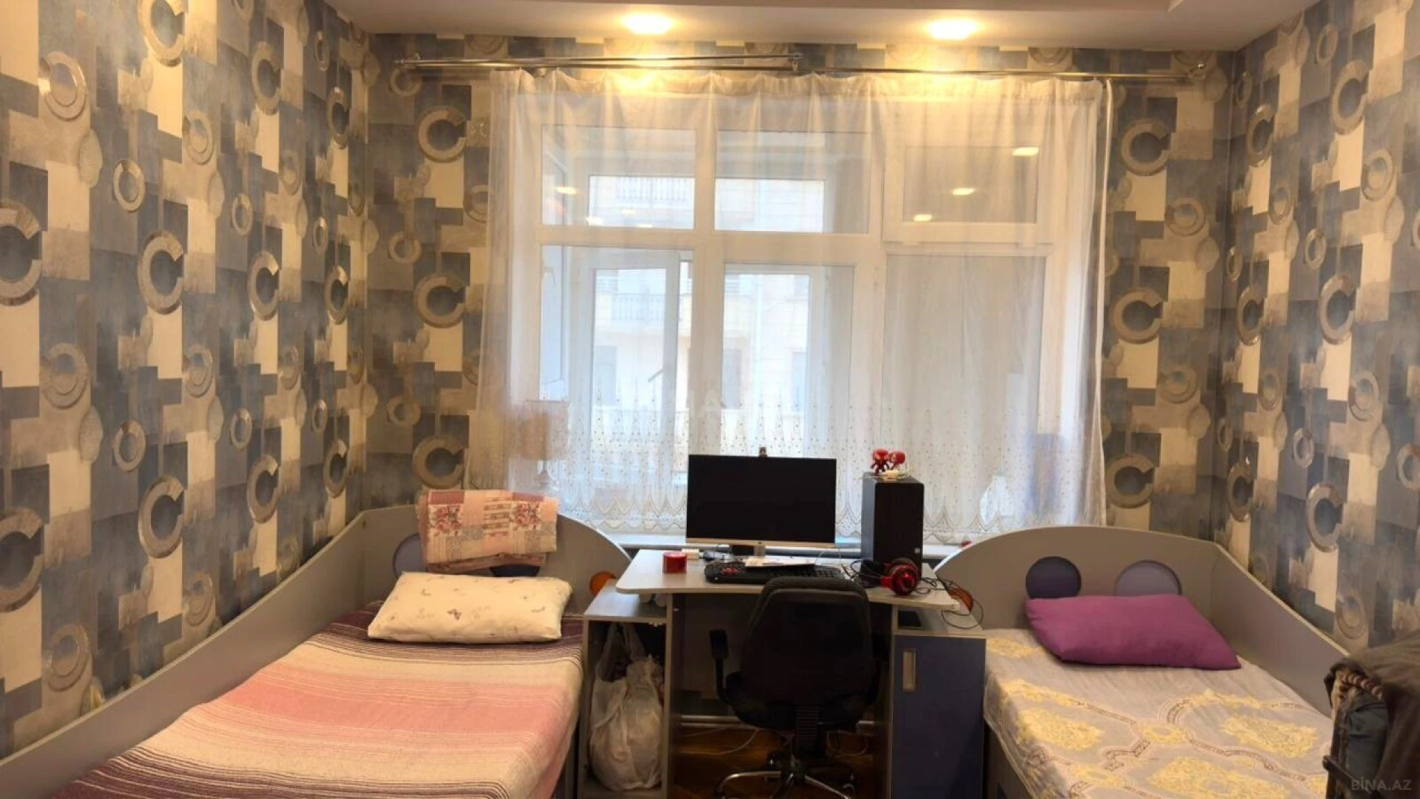 Satılır 5 otaqlı mənzil 200 m²