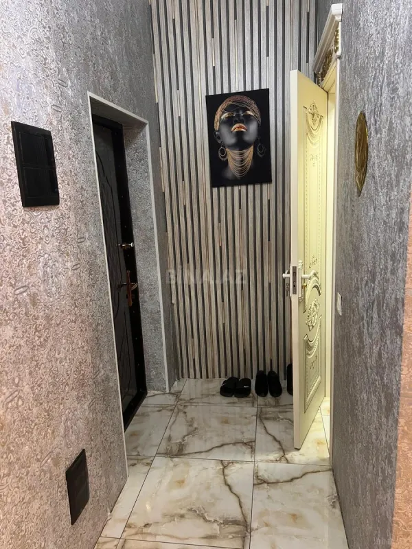 Satılır 3 otaqlı mənzil 120 m²