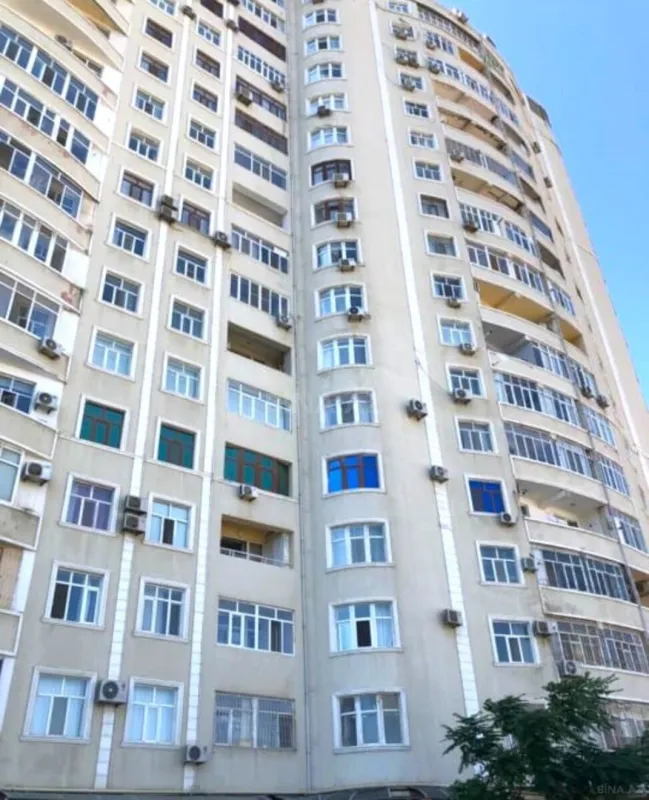Satılır 3 otaqlı mənzil 120 m²