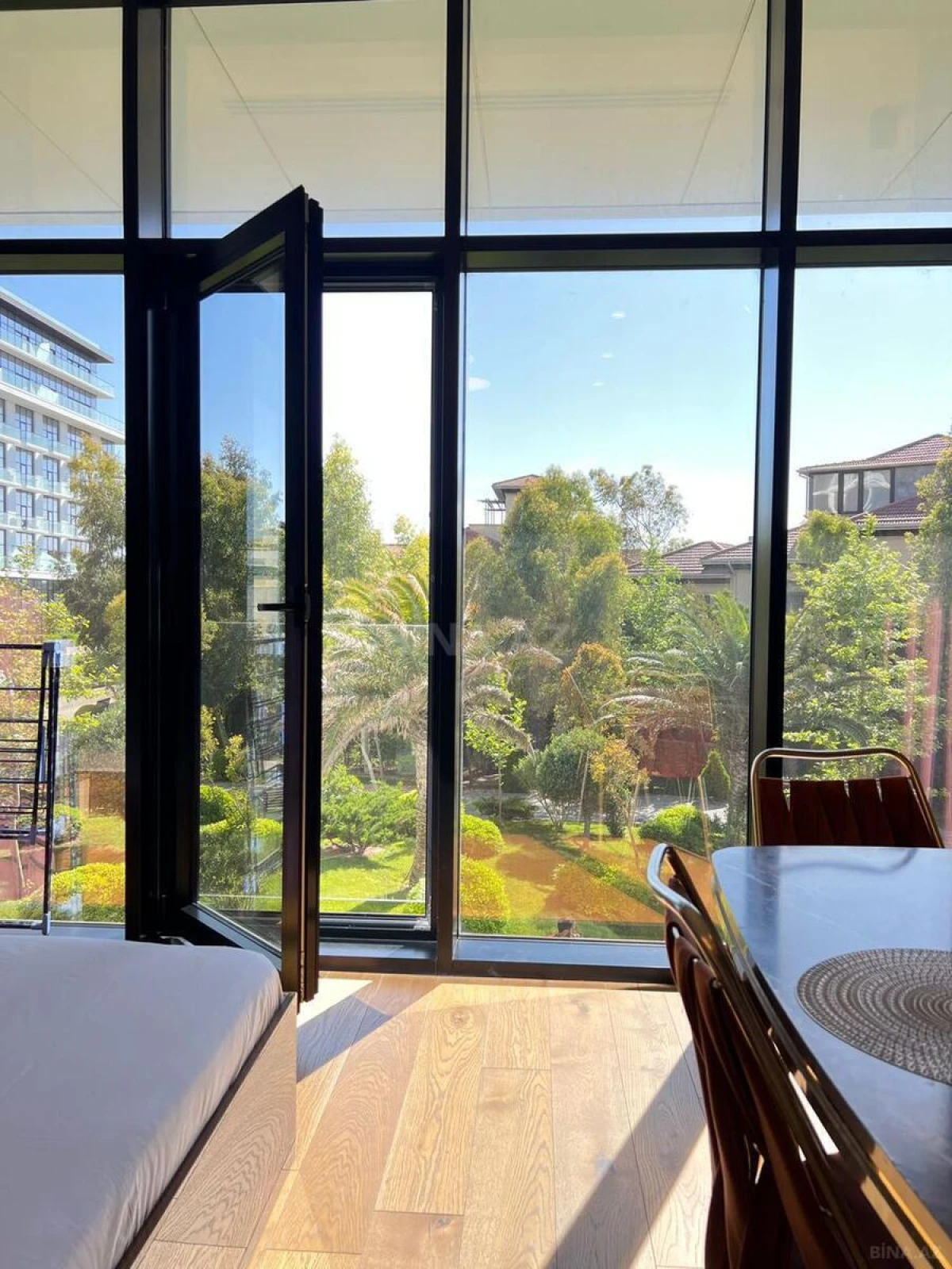 Satılır 1 otaqlı mənzil 45 m²