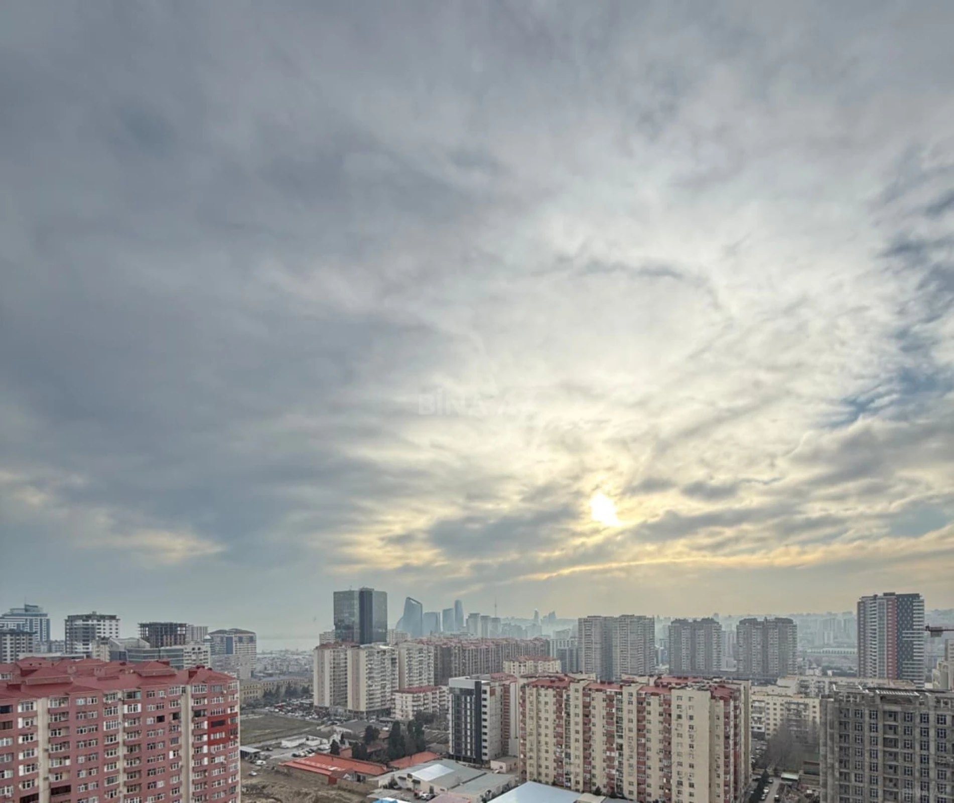 Satılır 2 otaqlı mənzil 66 m²