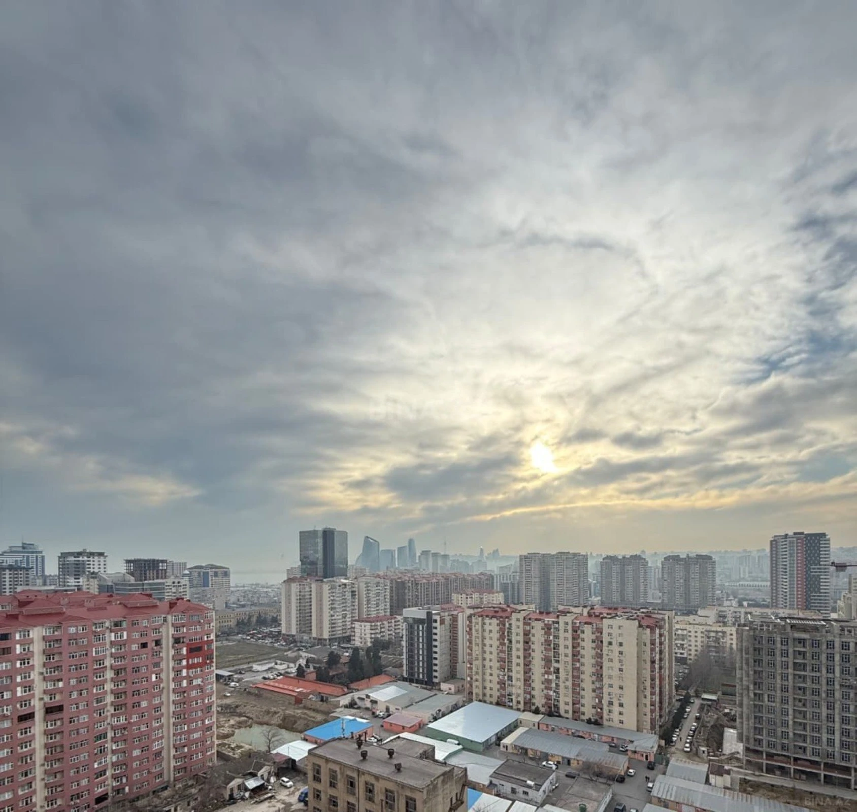 Satılır 2 otaqlı mənzil 66 m²