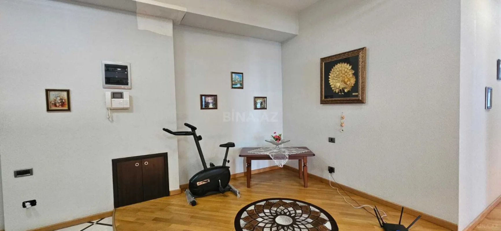 Satılır 3 otaqlı mənzil 135 m²