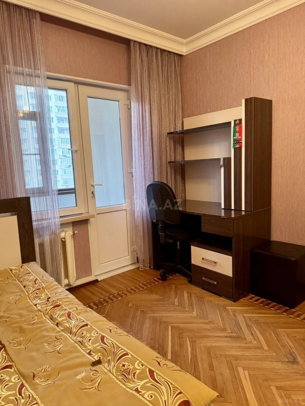 Kirayə verilir 4 otaqlı mənzil 120 m²