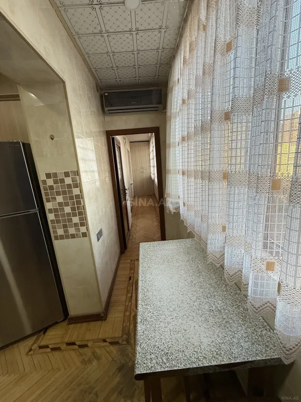 Kirayə verilir 4 otaqlı mənzil 120 m²