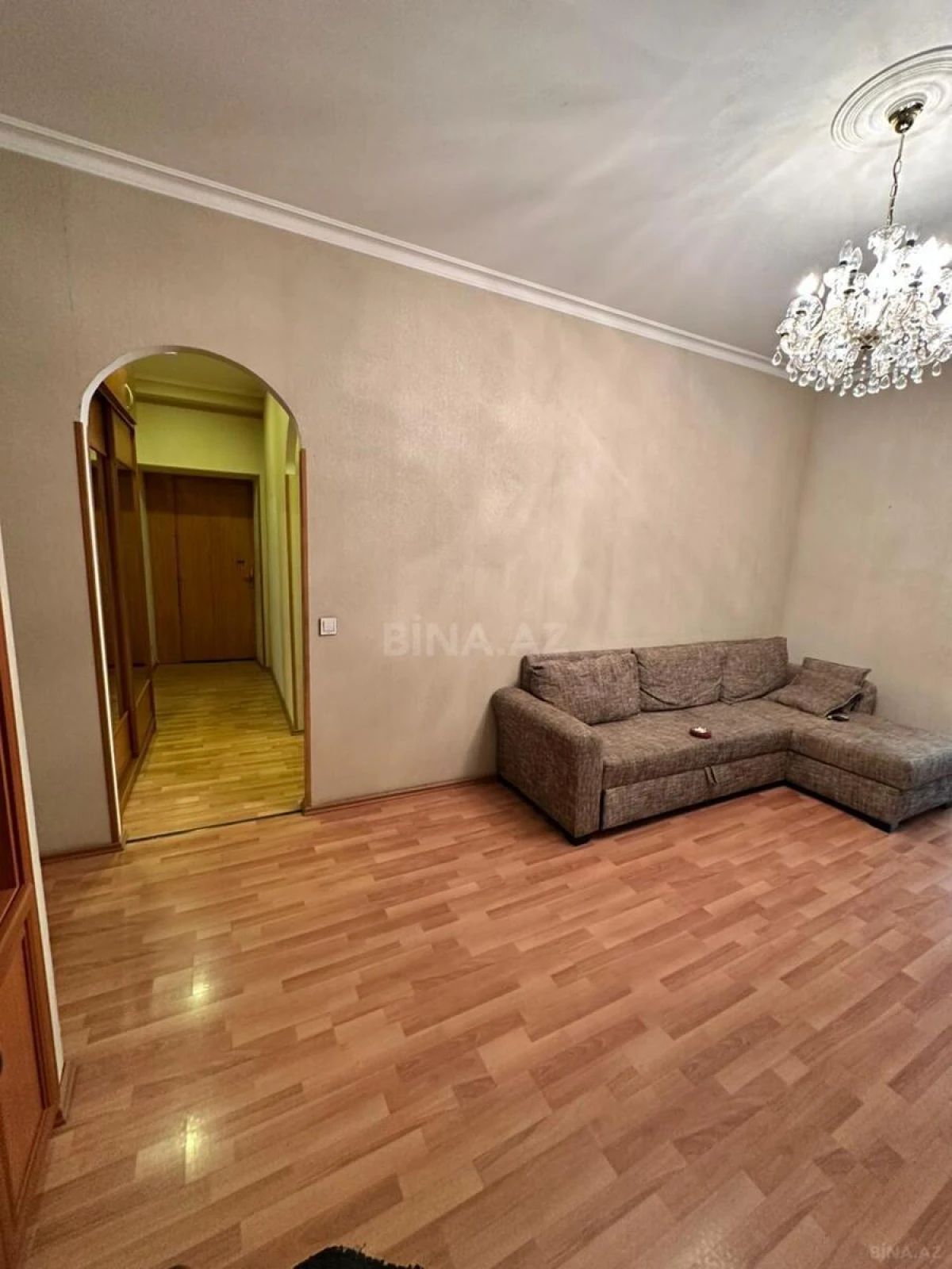 Satılır 3 otaqlı mənzil 110 m²