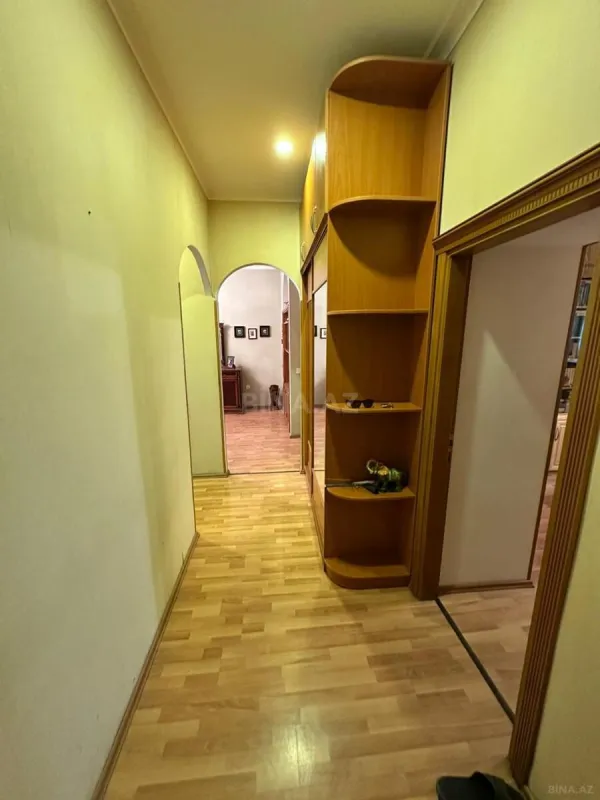 Satılır 3 otaqlı mənzil 110 m²