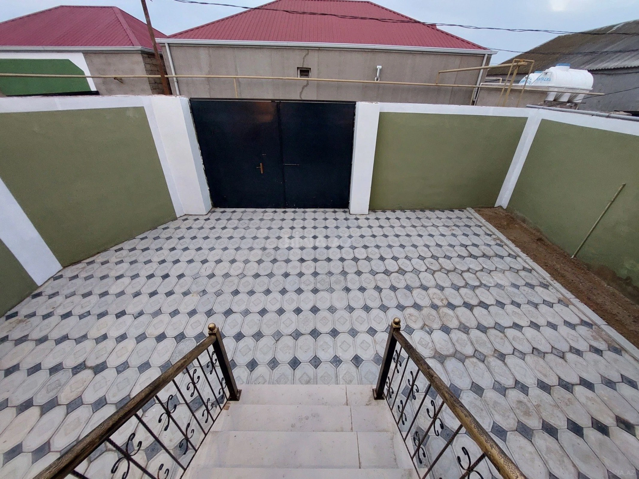 Satılır 4 otaqlı həyət evi 220 m²