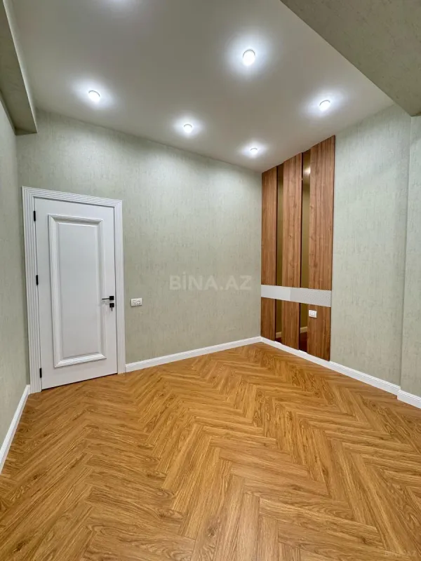 Satılır 3 otaqlı mənzil 125 m²
