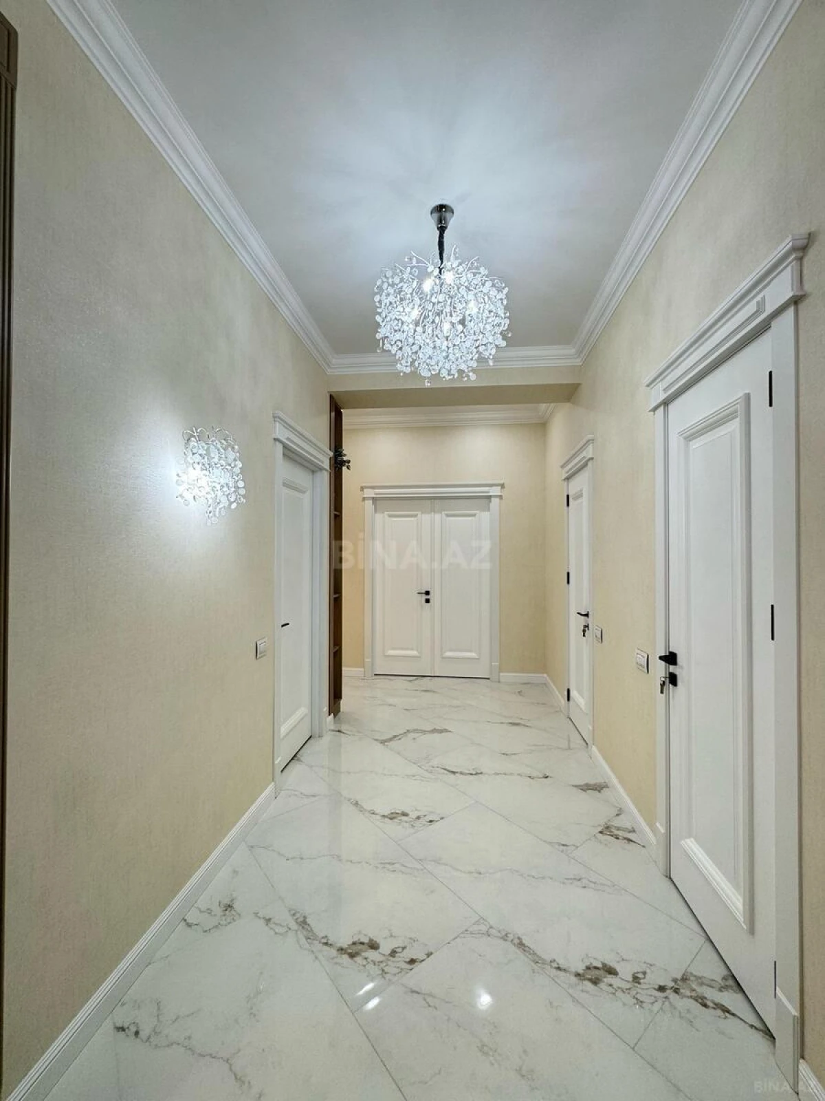 Satılır 3 otaqlı mənzil 125 m²