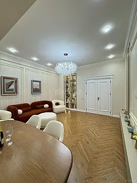 Satılır 3 otaqlı mənzil 125 m²