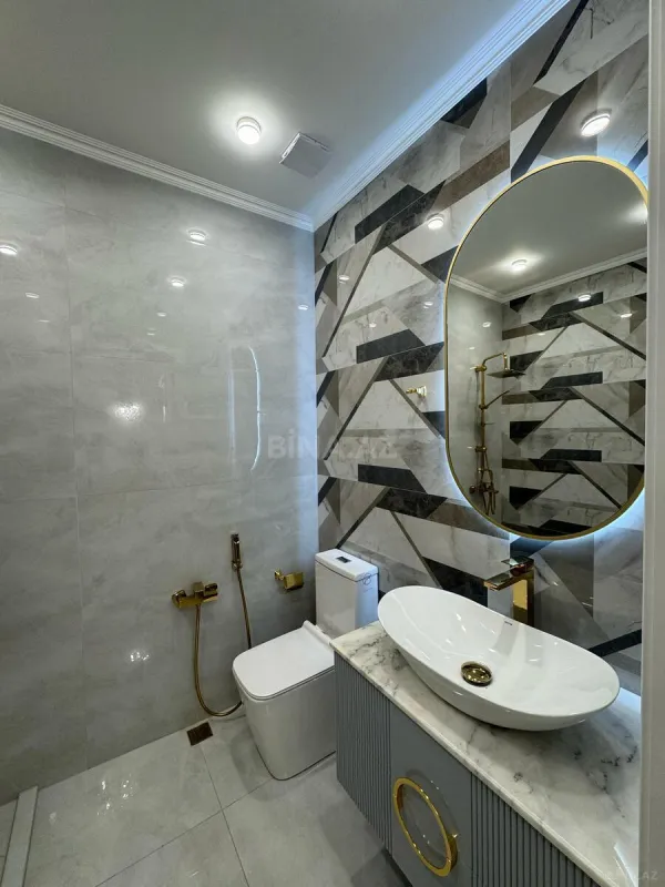 Satılır 3 otaqlı mənzil 125 m²