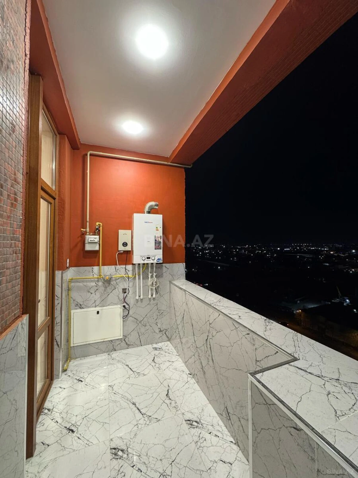 Satılır 3 otaqlı mənzil 125 m²