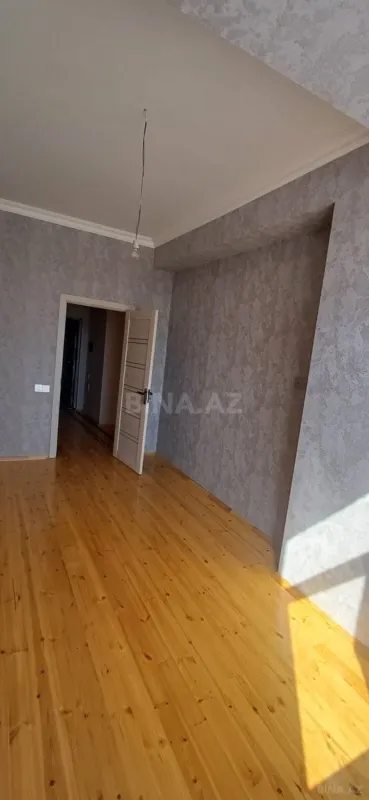 Satılır 2 otaqlı mənzil 76 m²