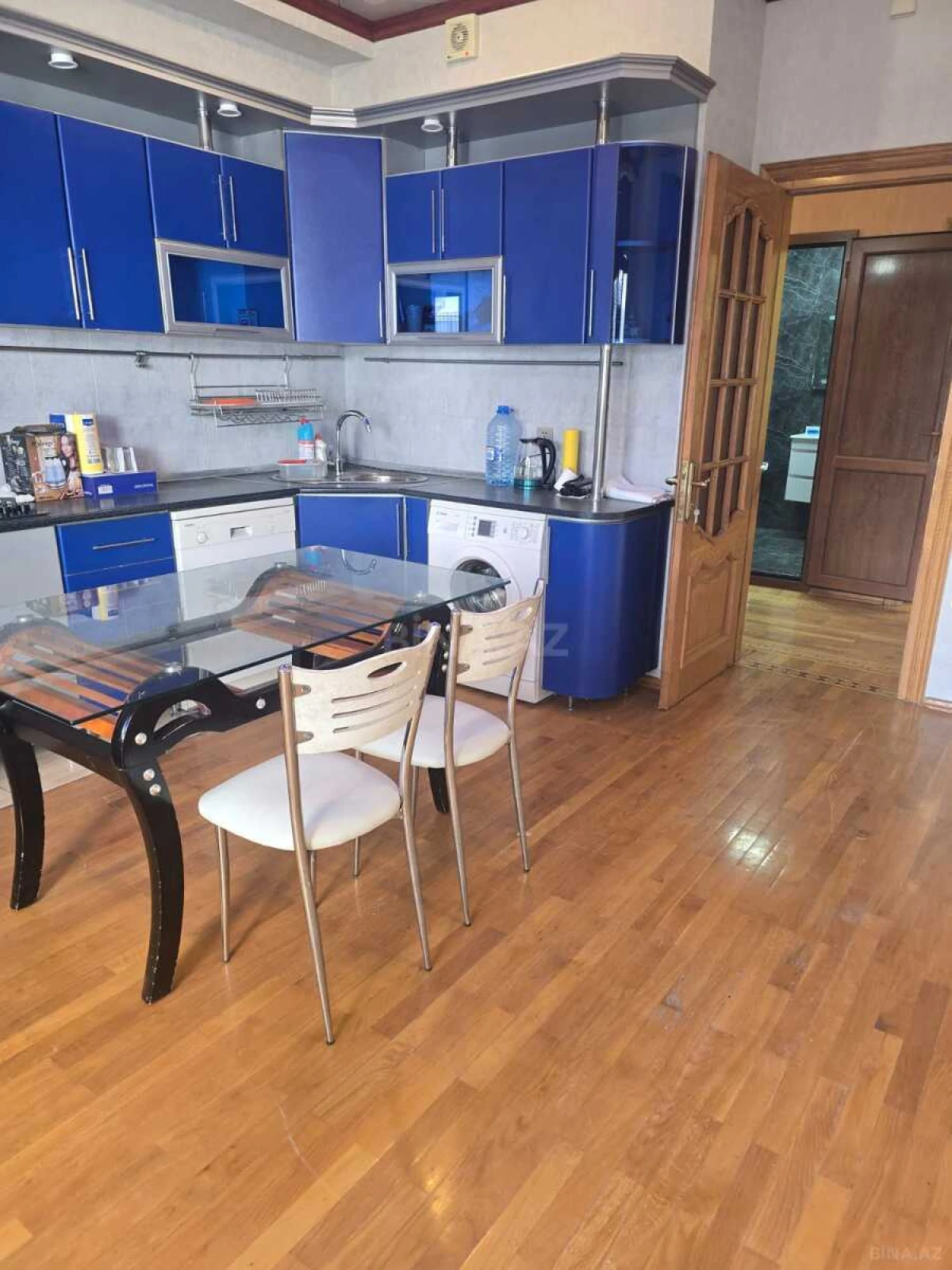 Kirayə verilir 3 otaqlı mənzil 160 m²