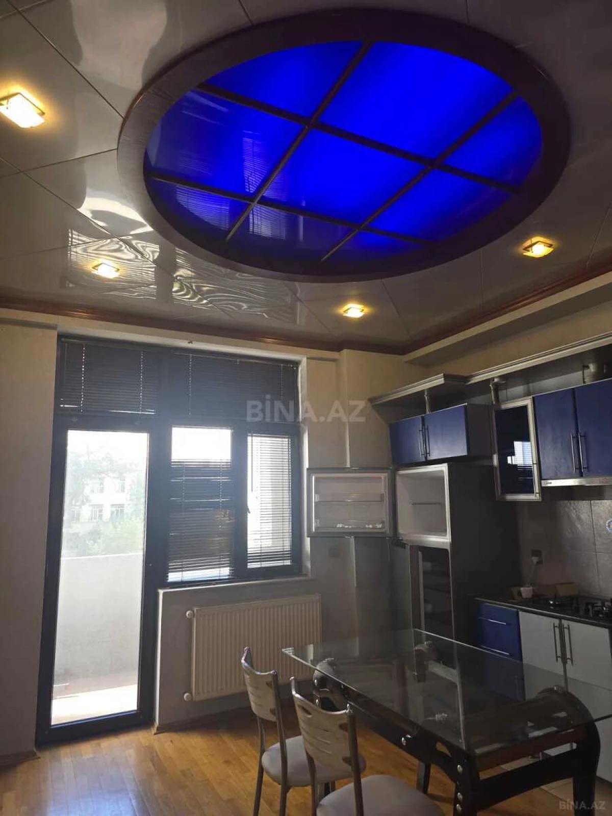 Kirayə verilir 3 otaqlı mənzil 160 m²