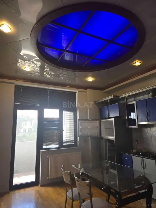 Kirayə verilir 3 otaqlı mənzil 160 m²