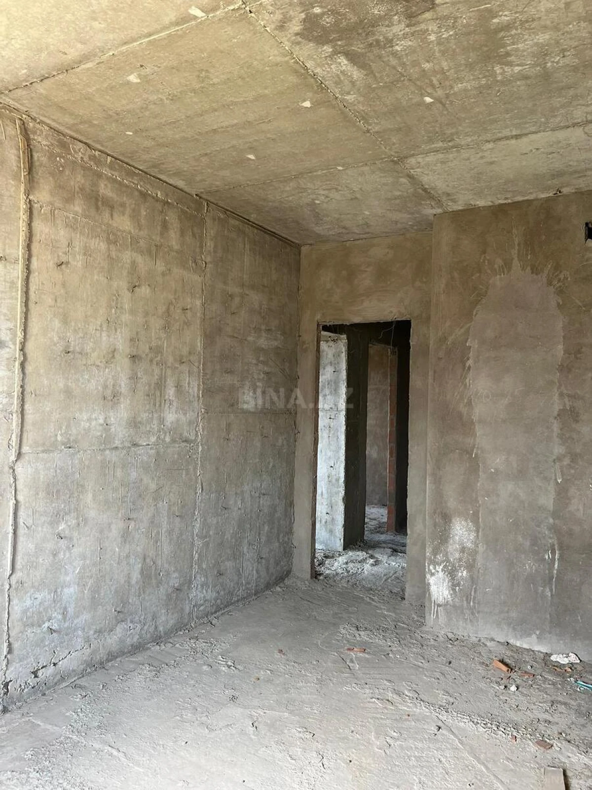 Satılır 4 otaqlı mənzil 168.5 m²