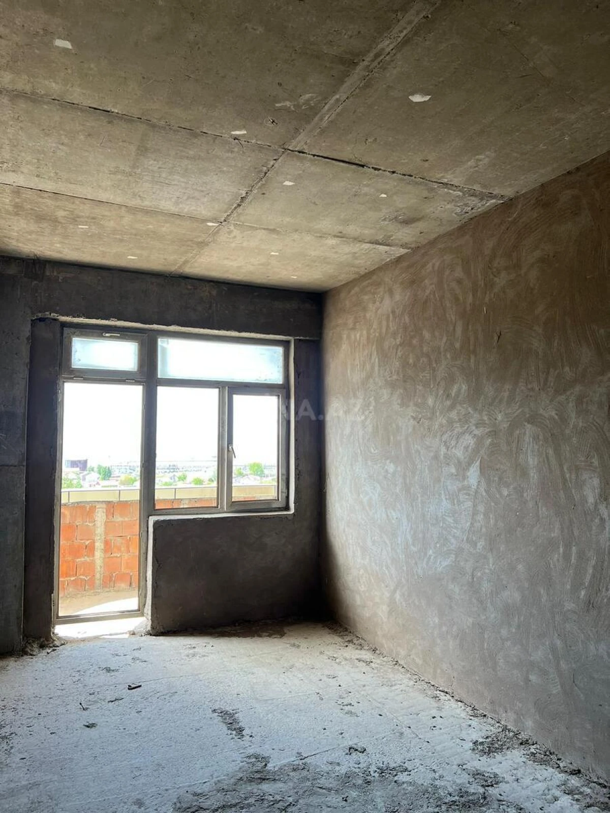 Satılır 4 otaqlı mənzil 168.5 m²