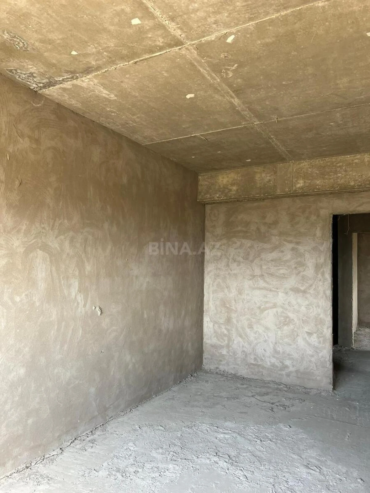 Satılır 4 otaqlı mənzil 168.5 m²