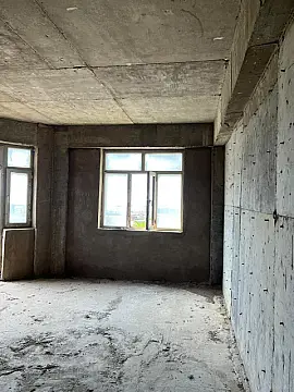 Satılır 4 otaqlı mənzil 168.5 m²