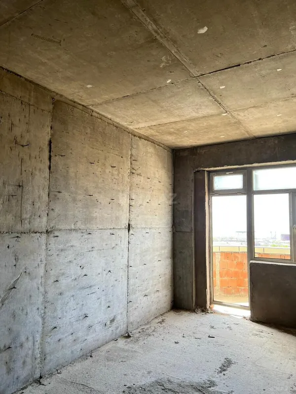 Satılır 4 otaqlı mənzil 168.5 m²