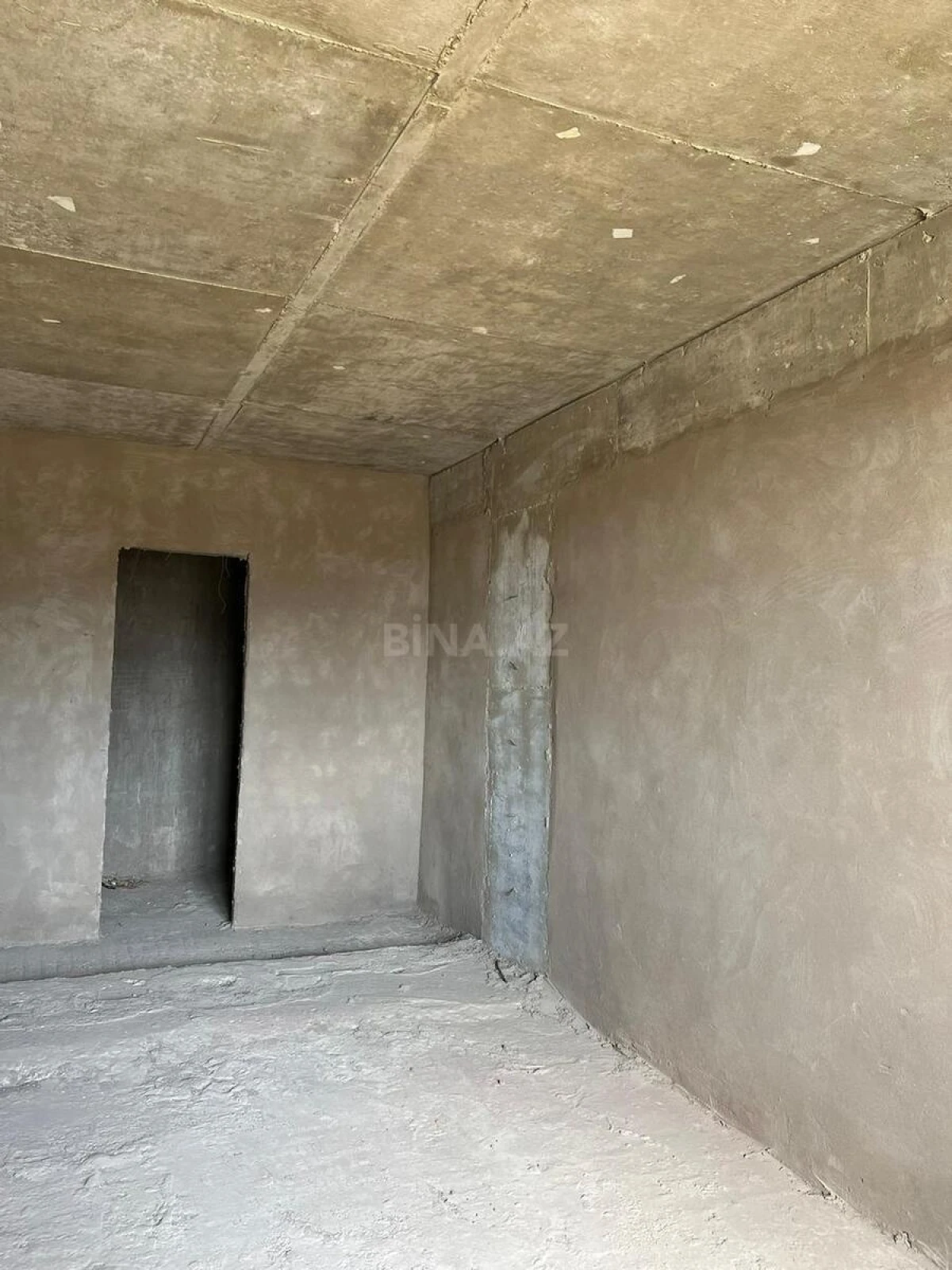 Satılır 4 otaqlı mənzil 168.5 m²