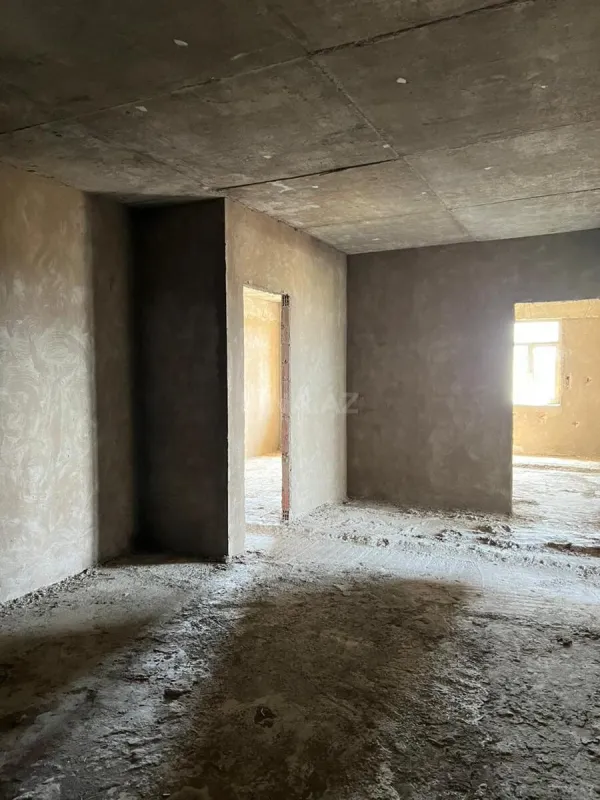 Satılır 4 otaqlı mənzil 168.5 m²