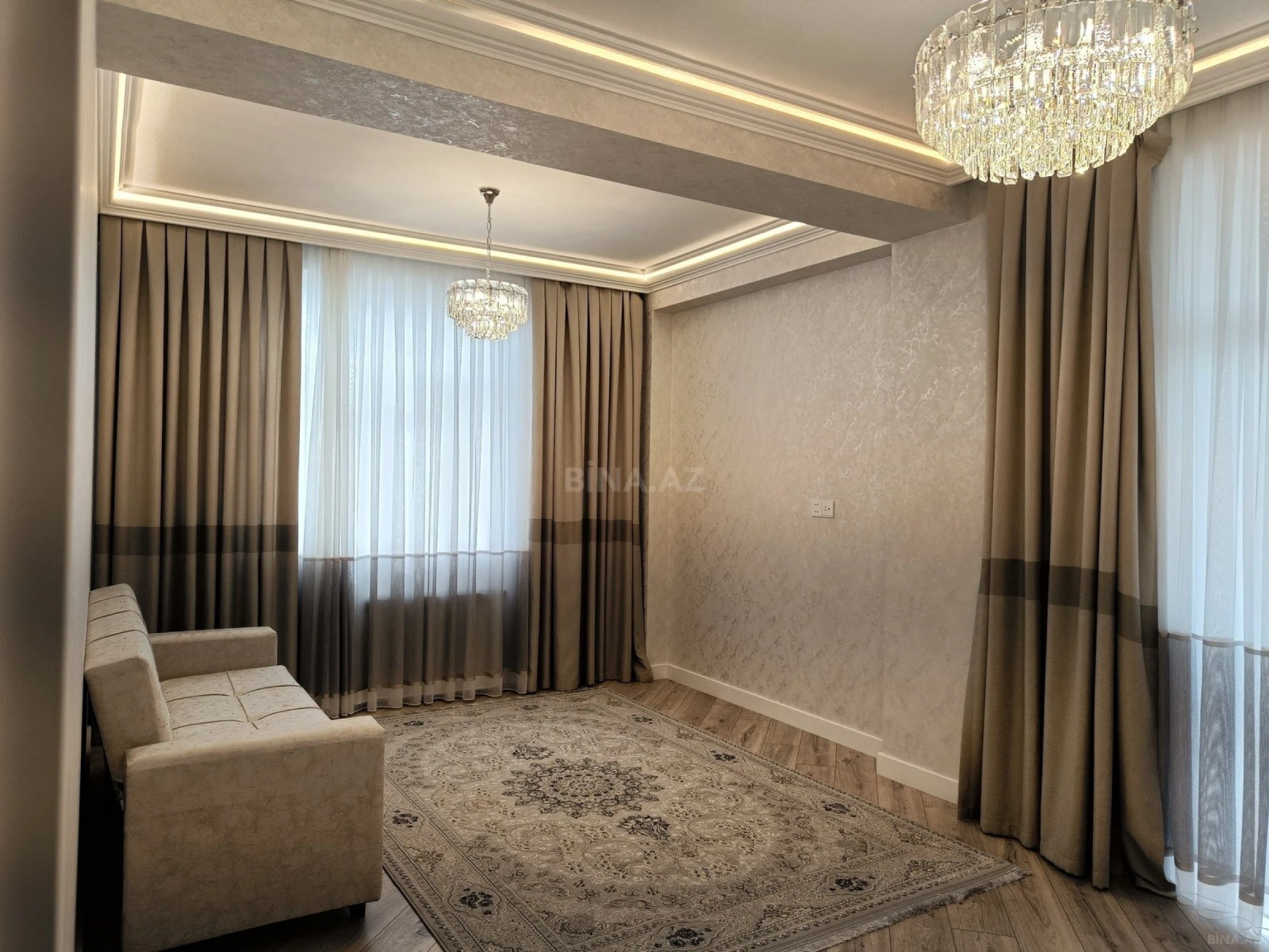 Kirayə verilir 2 otaqlı mənzil 75 m²