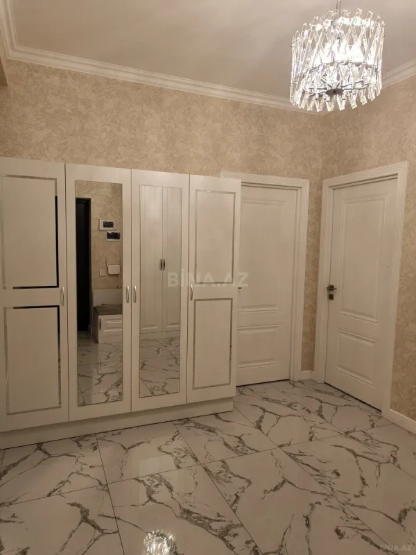 Kirayə verilir 2 otaqlı mənzil 75 m²
