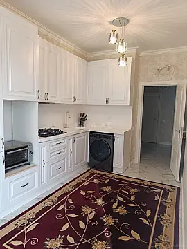 Kirayə verilir 2 otaqlı mənzil 75 m²