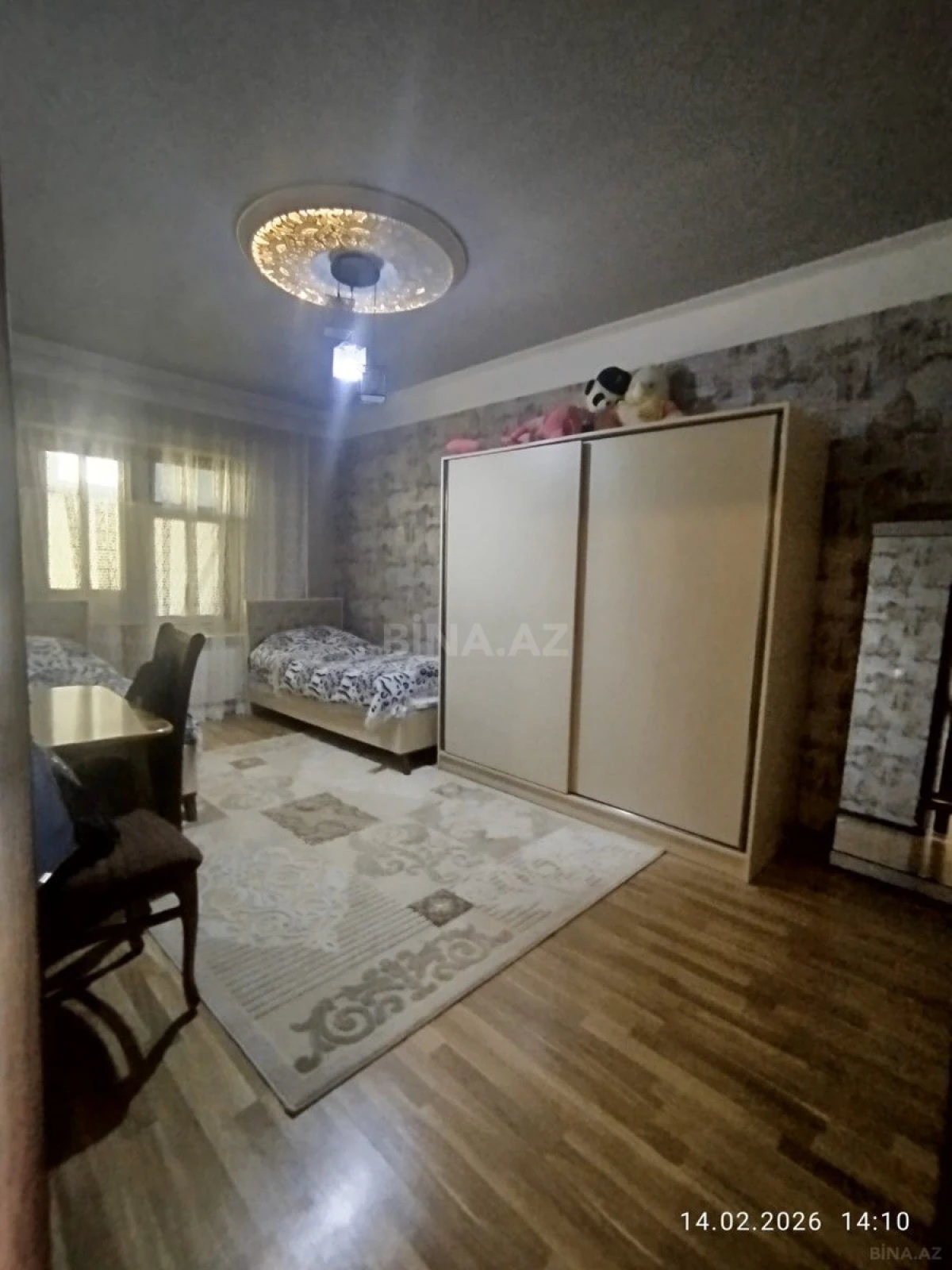 Satılır 4 otaqlı mənzil 100 m²