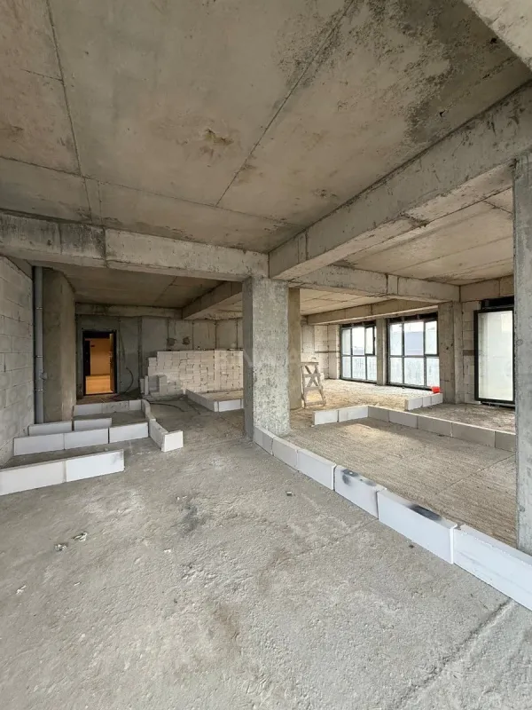 Satılır 3 otaqlı mənzil 124 m²