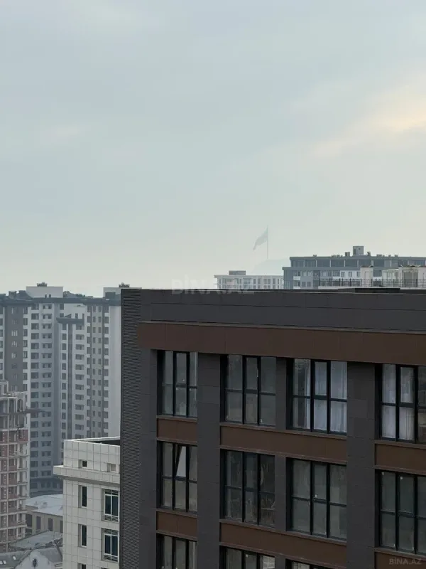 Satılır 3 otaqlı mənzil 124 m²