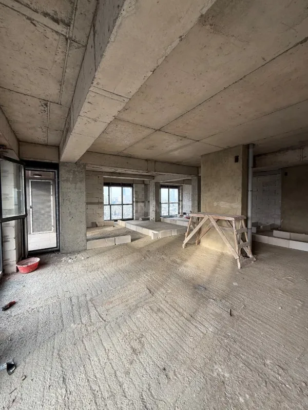 Satılır 3 otaqlı mənzil 124 m²